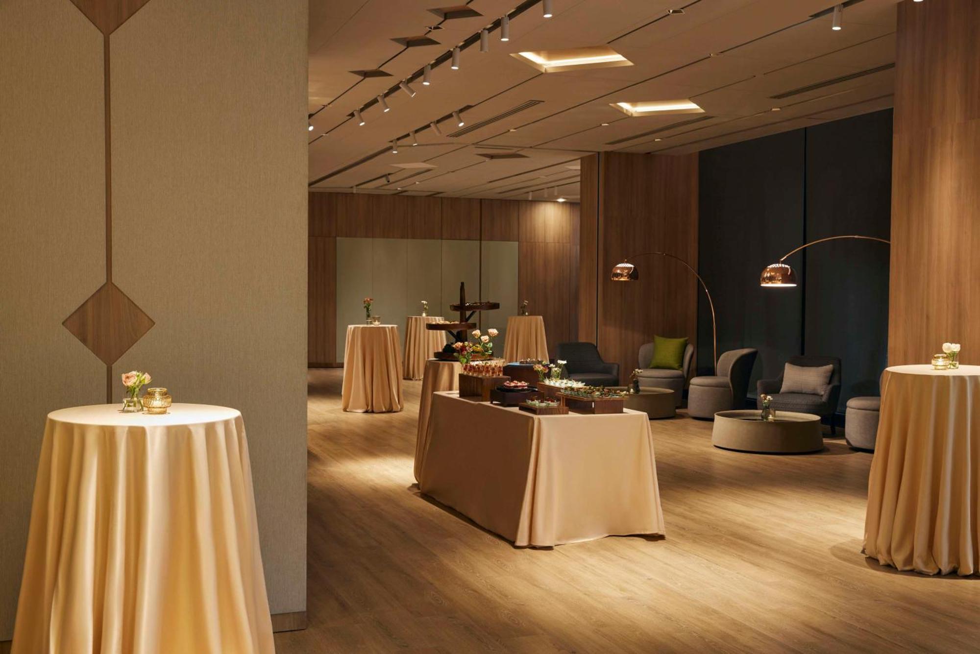 Hotel Dusitd2 Samyan Bangkok Esterno foto